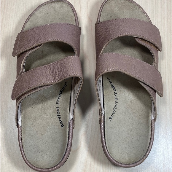 Barefoot Freedom Pink and Gold Sandals with Adjustable Straps - Picture 6 of 11